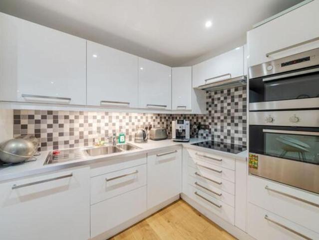 House for sale in Old Kent Road, Cat Hill