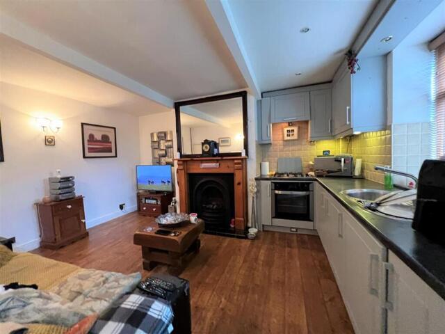 House for sale in Flockton, West Yorkshire