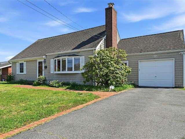 House for sale in Babylon, New York
