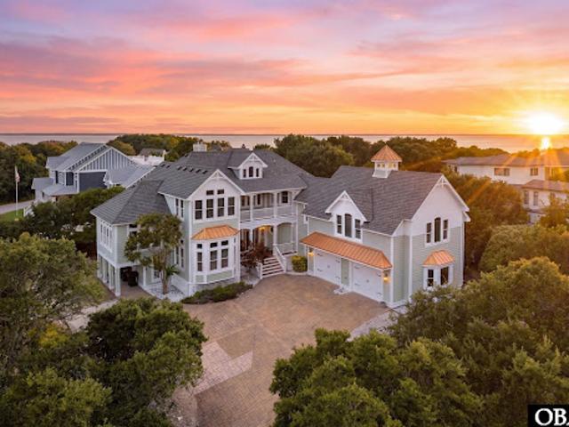 House for sale in Kitty Hawk, North Carolina