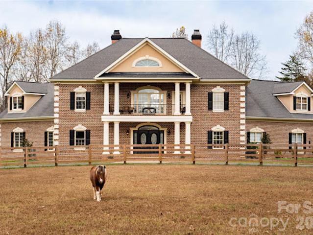 House for sale in Davidson, Mecklenburg County