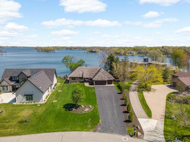 House for sale in Prior Lake, Scott County