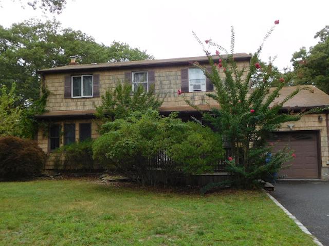 House for sale in Bohemia, New York