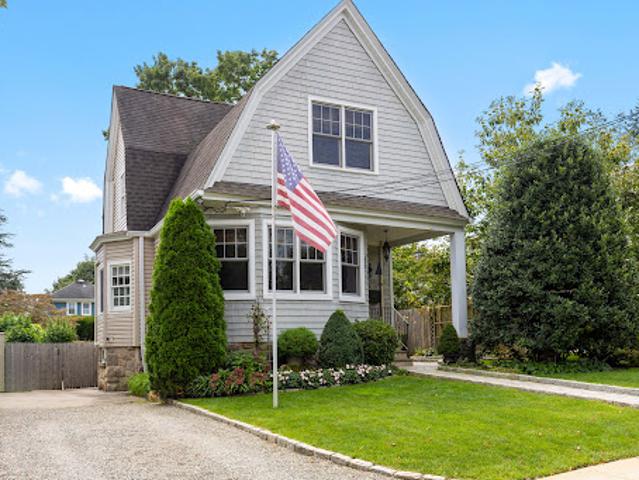 House for sale in Harrison, New York