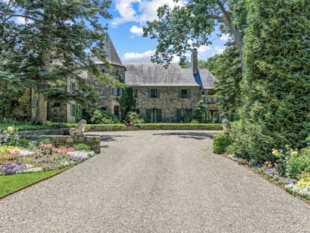 House for sale in New York