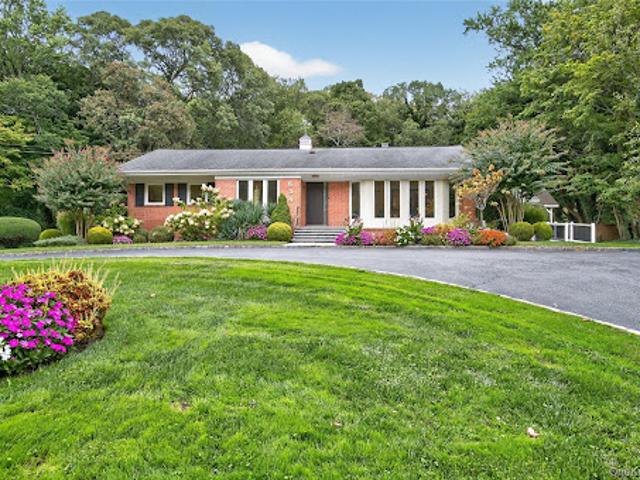House for sale in Huntington, New York