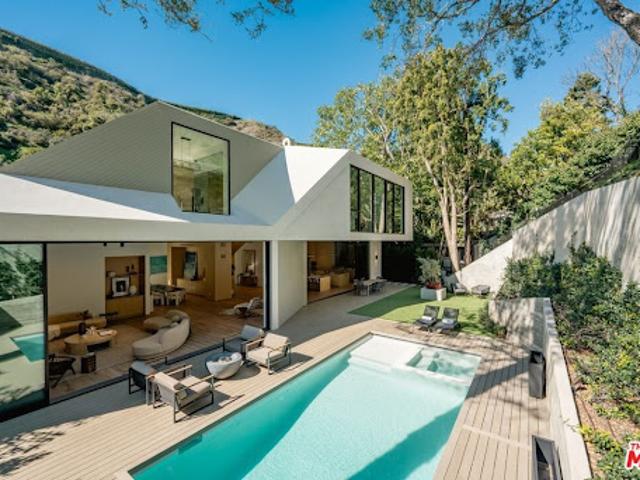 House for sale in Canoga Park, California