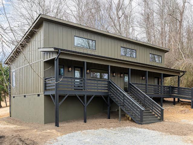 House for sale in Hendersonville, North Carolina