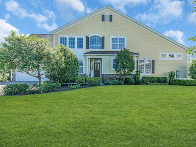 House for sale in Tinton Falls