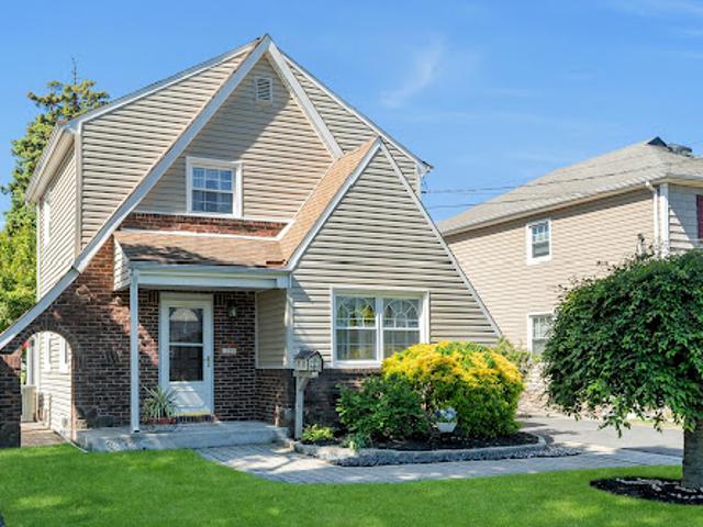 House for sale in Wood Ridge, New Jersey