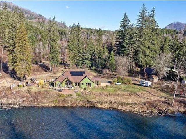 House for sale in Oregonia