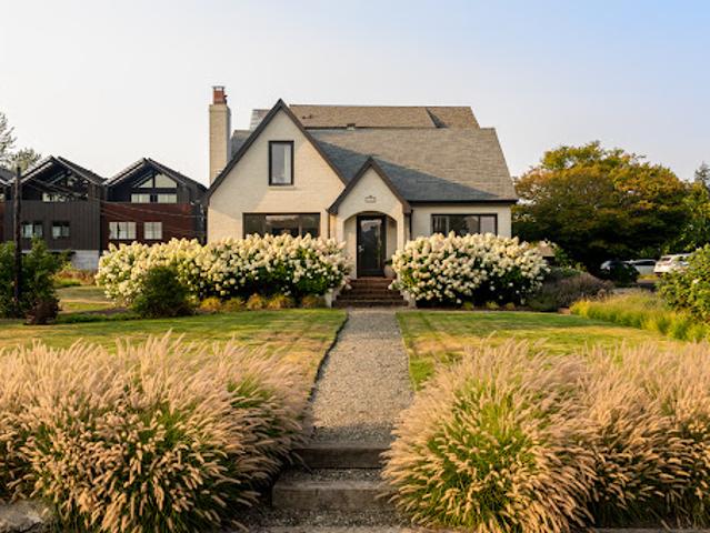 House for sale in Bainbridge Island, Washington