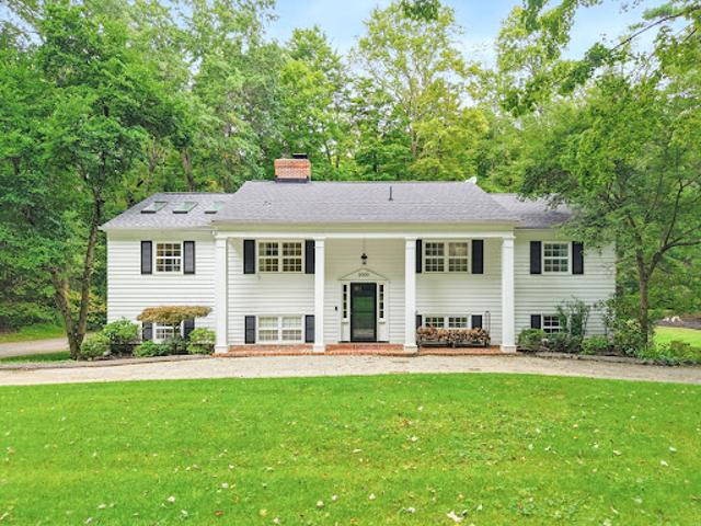 House for sale in Gates Mills, Cuyahoga County