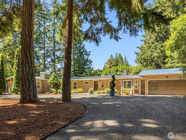 House for sale in Bainbridge Island, Washington