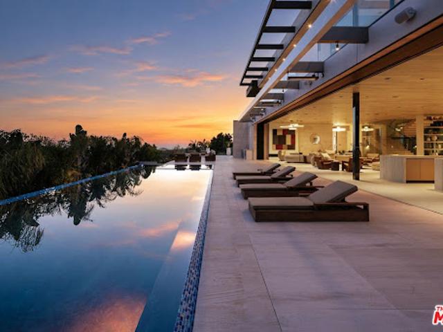 House for sale in Los Angeles, Los Angeles County