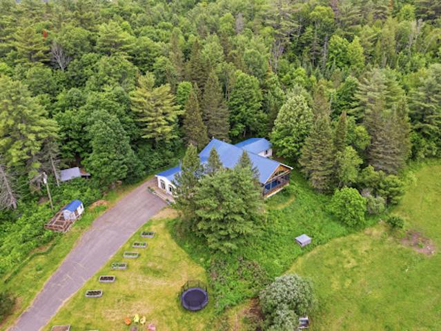 House for sale in Les Collines-de-l'outaouais, Quebec