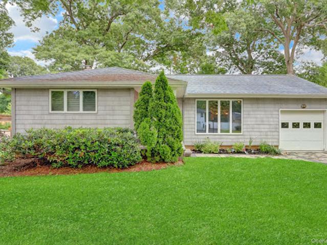 House for sale in Bohemia, New York