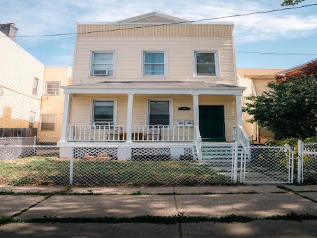 House for sale in Hudson, New Jersey