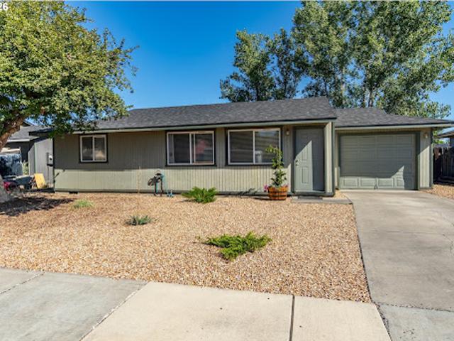 House for sale in Oregonia