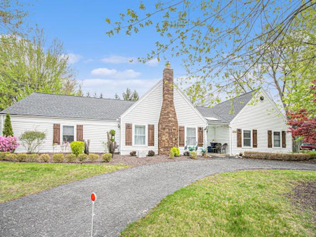 House for sale in Farmington