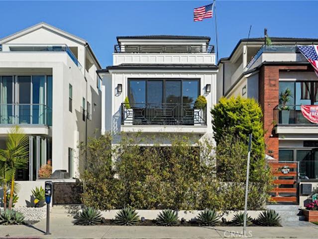 House for sale in Huntington Beach, California