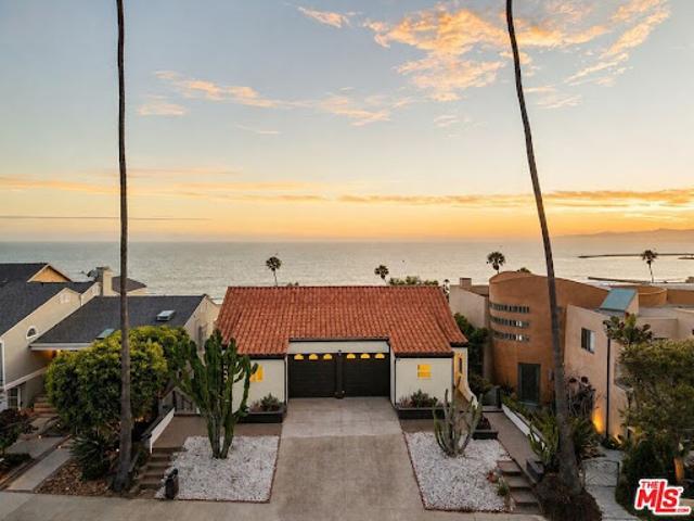 House for sale in Canoga Park, California
