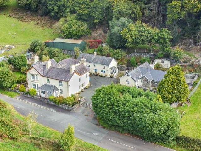 House for sale in Trofarth, Wales