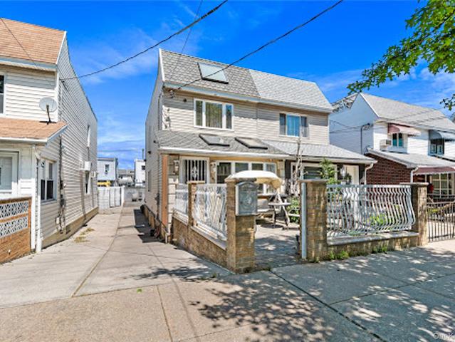 House for sale in Arverne, New York