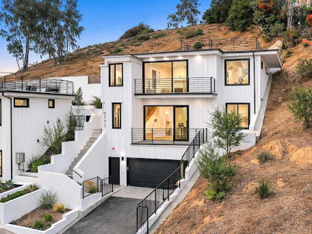 House for sale in Canoga Park, California