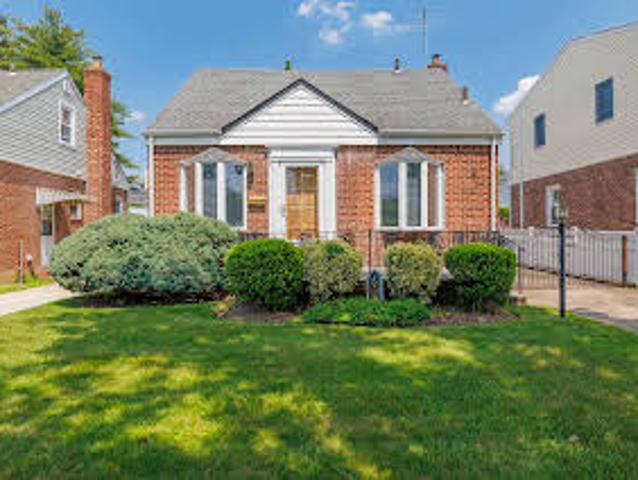 House for sale in New Hyde Park House for sale in New Hyde Park