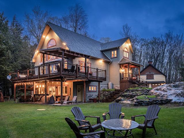 House for sale in Memphrémagog, Quebec