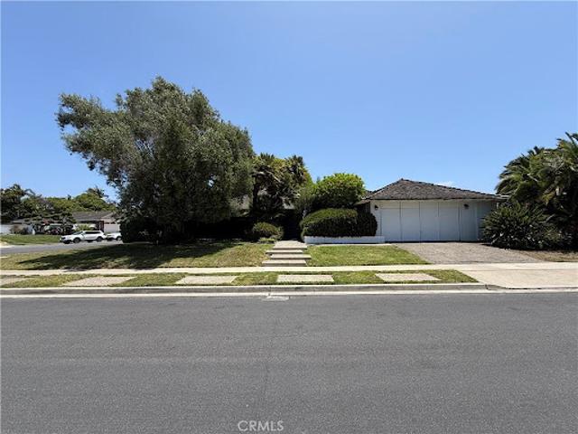 House for sale in Corona Del Mar