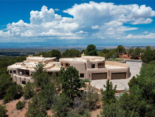 House for sale in Santa Fe, New Mexico