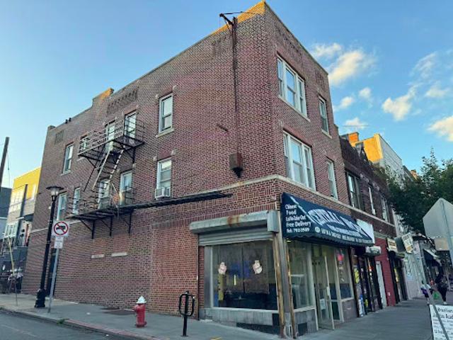 House for sale in Hudson, New Jersey