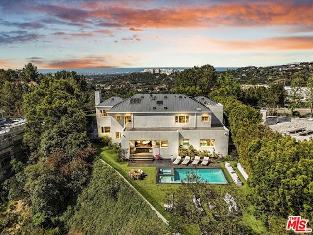 House for sale in Canoga Park, California
