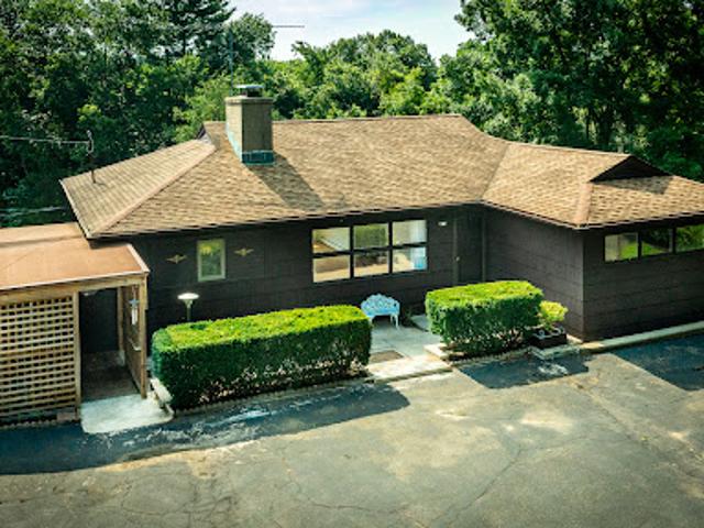 House for sale in Shelton, Connecticut