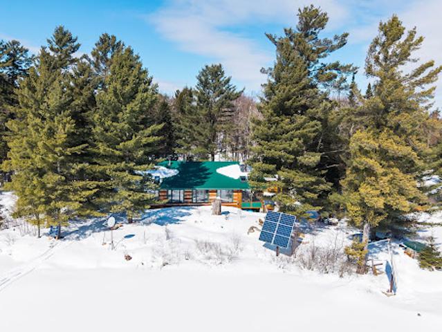 House for sale in Ontario