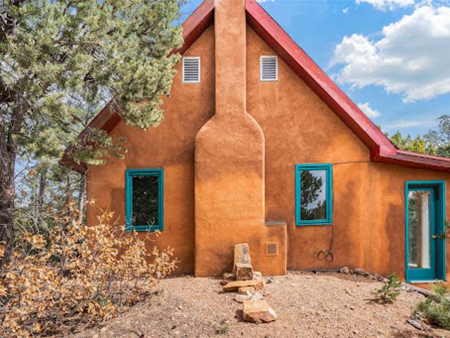 House for sale in Santa Fe, New Mexico