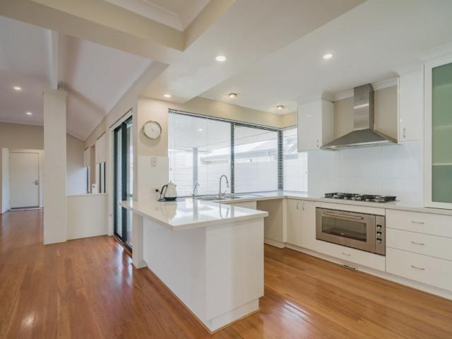 House for rent in Lake Coogee, City of Cockburn