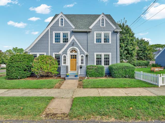 House for sale in Hamden, Connecticut