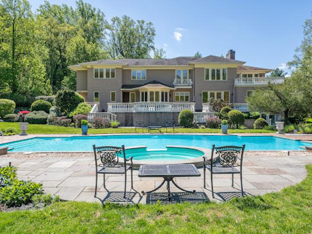 House for sale in Locust Valley House for sale in Locust Valley