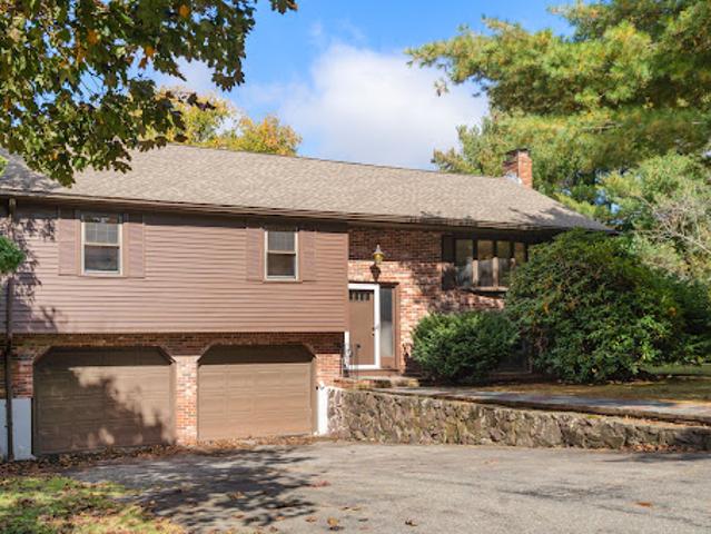 House for sale in Winchester, Middlesex County