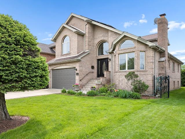 House for sale in Niles, Illinois