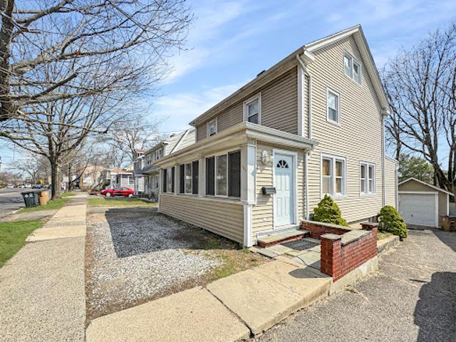 House for sale in Cos Cob, Connecticut