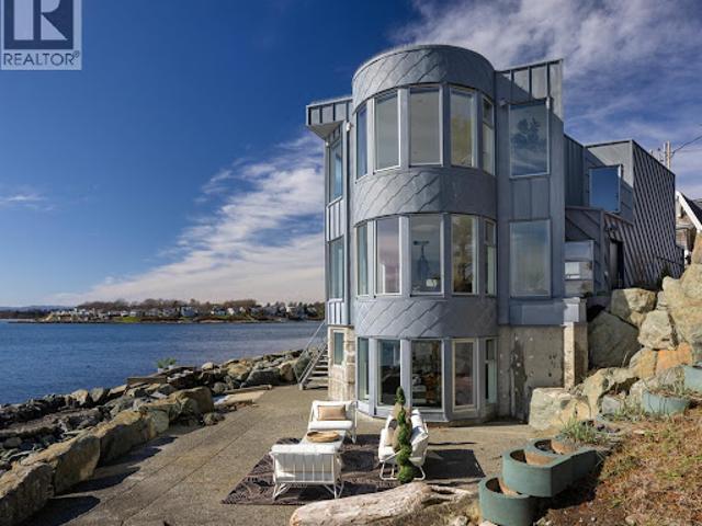 House for sale in Oak Bay, British Columbia