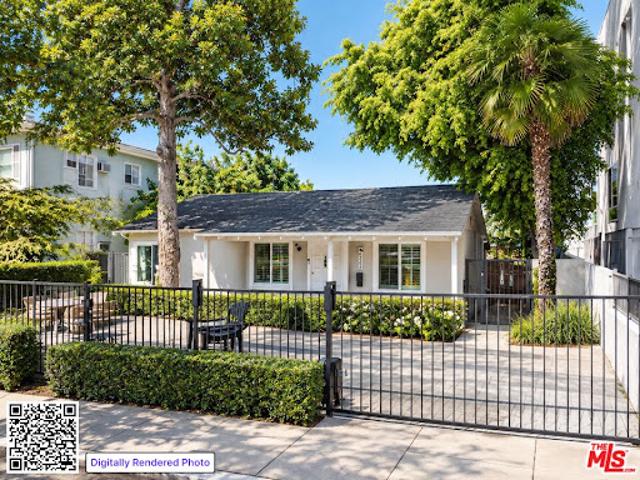 House for sale in Sherman Oaks Neighborhood Council District, Canoga Park