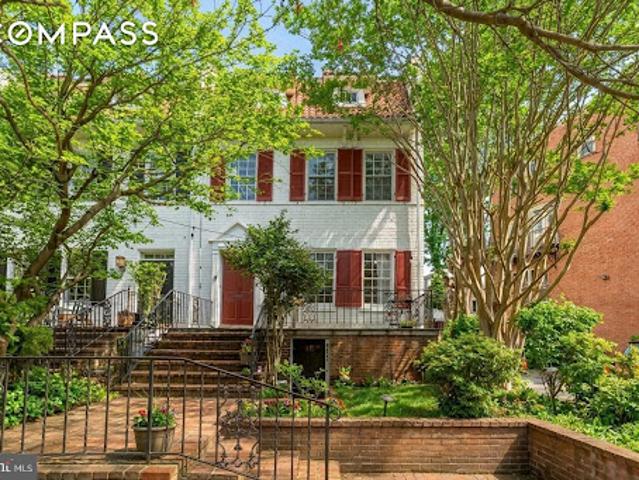 House for sale in Washington