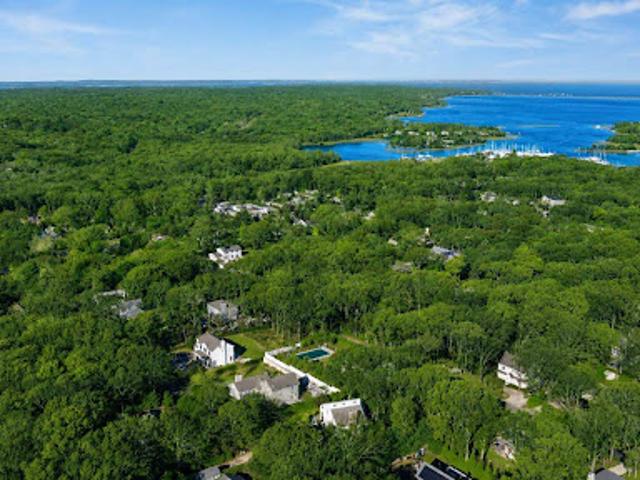 House for sale in Wainscott, New York
