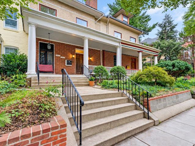 House for sale in Washington