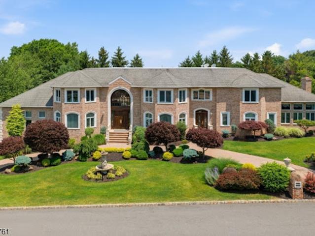 House for sale in Cedar Grove, New Jersey
